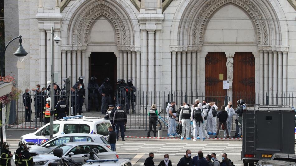 Atentado en iglesia de Niza, Francia, deja tres muertos