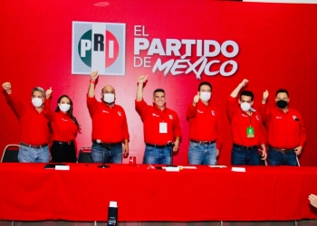 Carro completo festejan priistas