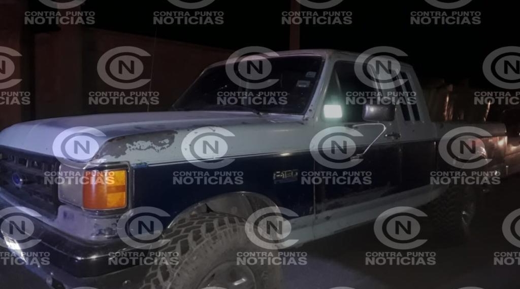 Conductor se impacta contra poste de Madera