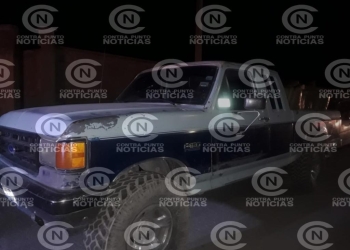 Conductor se impacta contra poste de Madera