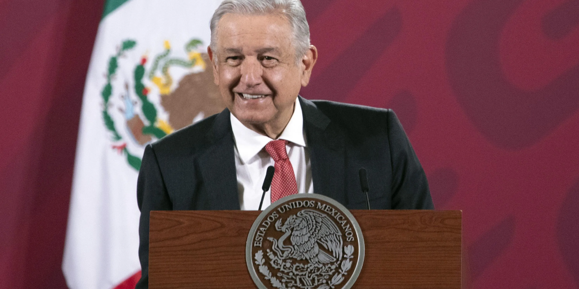 Niega AMLO intervenir en el fallo de tribunal contra el partido de Calderón