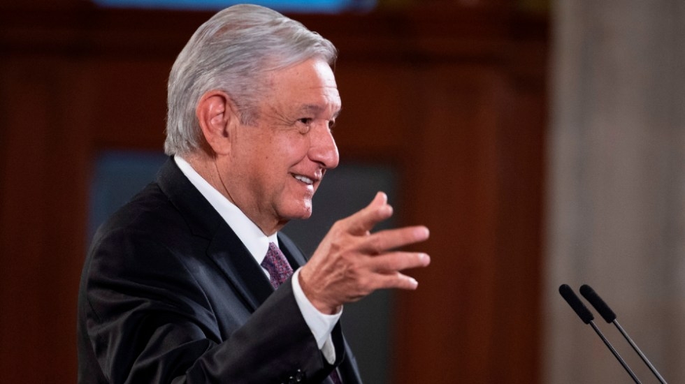 “Pueden ahorrar más”, pide AMLO al INE sobre costo de consulta popular