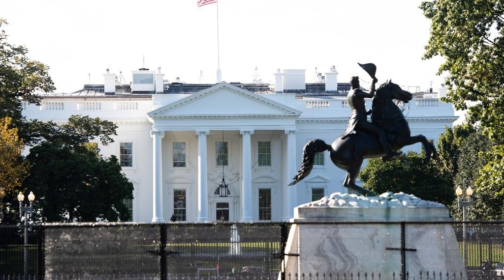 La Casa Blanca rastrea casos de Covid-19 tras positivo de Trump