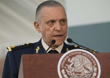 Detienen en EU al general Salvador Cienfuegos, ex secretario de Defensa