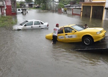 Intensas lluvias e inundaciones en el sureste mexicano dejan más de 600 mil damnificados