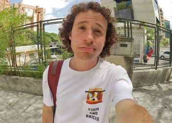 Luisito Comunica lanza su propia compañía de telefonía móvil