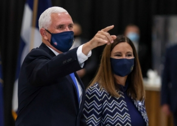 Mike Pence da negativo a COVID-19