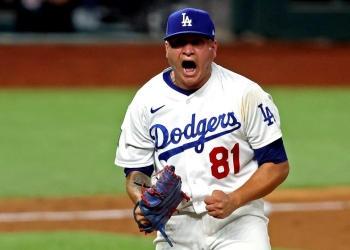 Mexicanos dan el triunfo a Dodgers en la Serie Mundial