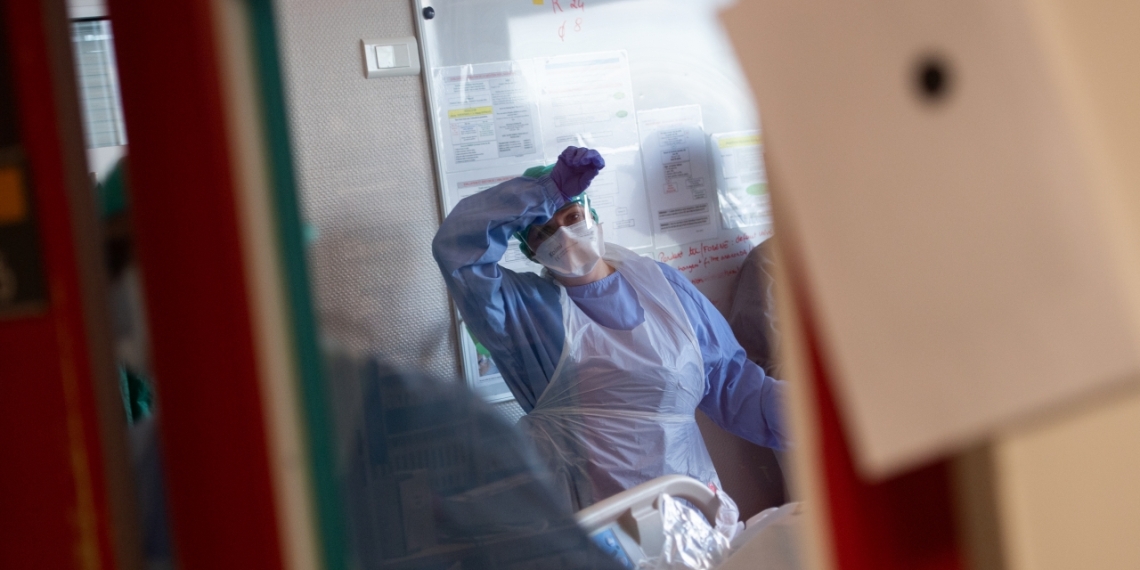 Al menos 94 hospitales mantienen niveles elevados de ocupación de camas en México
