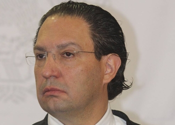 Zebadúa ofrece cooperar con FGR para delatar a Peña y Robles