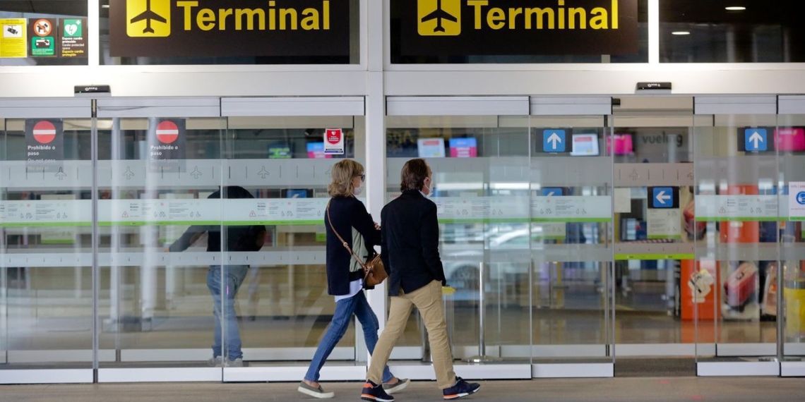 España exigirá prueba de Covid negativa a viajeros de países de riesgo