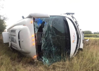Vuelca autobús con integrantes de FRENAAA en Matamoros; mueren dos