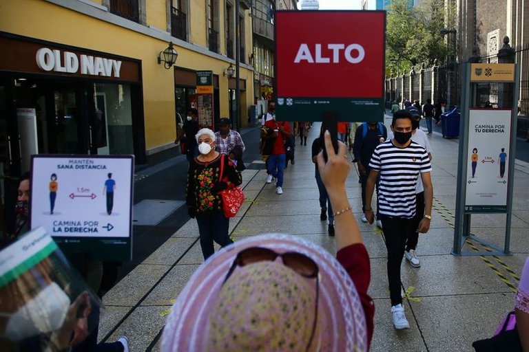 CDMX al borde del semáforo rojo