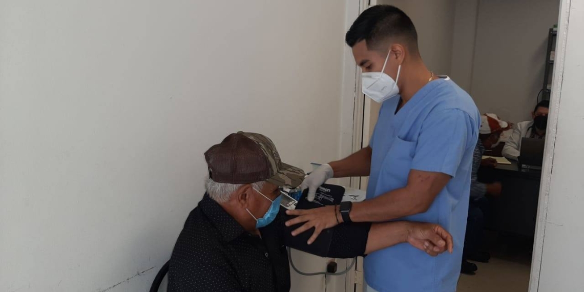 Se mantiene apoyo mediante el DIF para adultos mayores