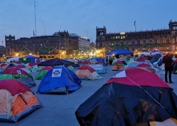 FRENAAA se va del Zócalo capitalino