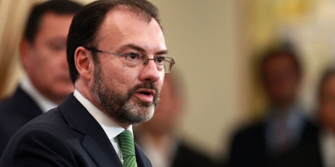 Pide FGR orden de arresto contra Videgaray