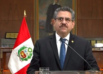 Dimite Manuel Merino a la Presidencia de Perú tras protestas