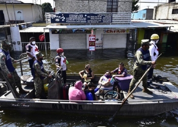 Augusto López y Bartlett se culpan mutuamente por inundaciones en Tabasco