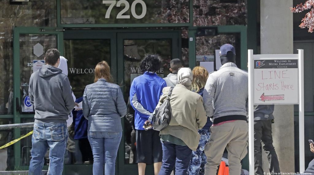 Suben a 885 mil en EE.UU. las solicitudes de subsidio por desempleo