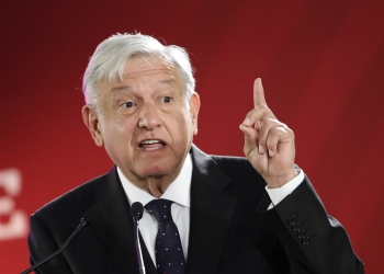 López-Gatell y Alcocer me han dicho que no es indispensable utilizar cubrebocas: AMLO