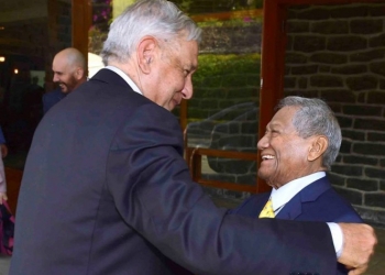 Lamenta AMLO deceso de Manzanero