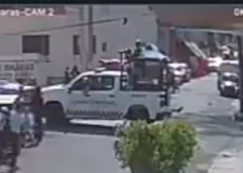 Atropella elemento de Guardia Nacional a mujer de la tercera edad