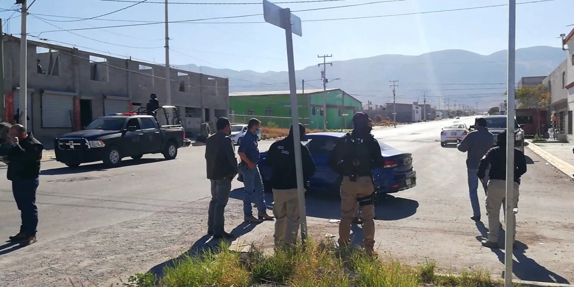A punta de pistola  pelea un terreno