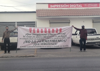 ¡Qué vergüenza!  expresan en cartel