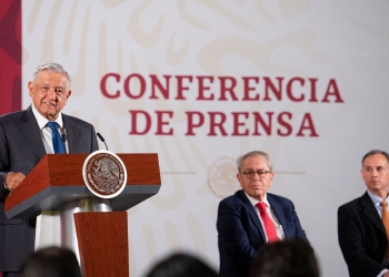 ‘Me da coraje que maltraten a Jorge Alcocer y a Hugo López-Gatell’: AMLO