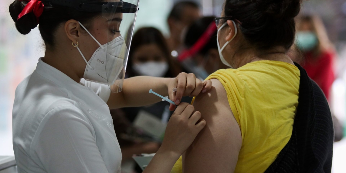 UNAM ha recibido 5 mil solicitudes de voluntarios para participar en brigadas de vacunación