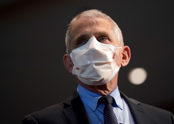 Fauci considera probable que la cepa inglesa de coronavirus ya esté en EE.UU.