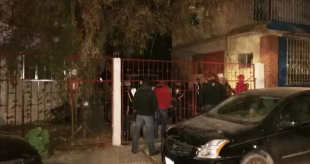 Organizan fiesta en vivienda con más de 40 invitados
