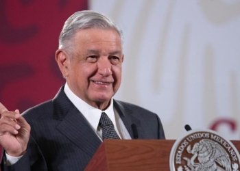AMLO ofrece derecho de réplica en mañaneras