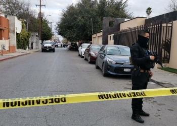 Rastrean vehículo y celular de médico asesinado