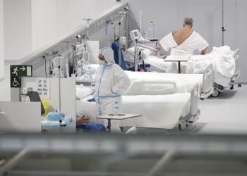España supera los 2 millones de casos de COVID-19