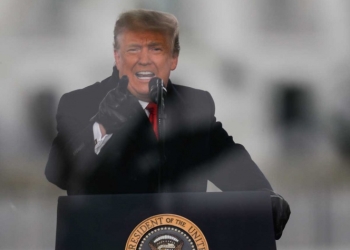 Piden a militares de EU ‘esconder’ de Trump códigos nucleares