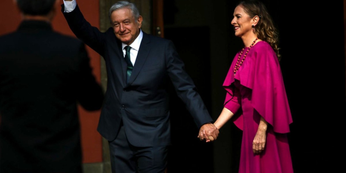 Beatriz Gutiérrez da negativo a COVID-19 tras contagio de AMLO