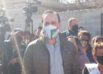 Pide Manolo abrir el  mercado de vacunas