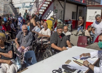 Adelantarán en marzo dos bimestres de pensiones a adultos mayores