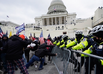FBI pide ayuda ciudadana para identificar a quienes incitaron toma del Capitolio