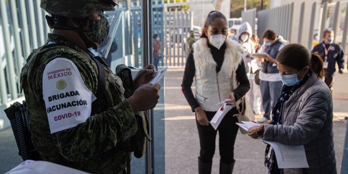Sector privado ofrece ayuda a Gobierno para vacunar a 11 millones de mexicanos al mes