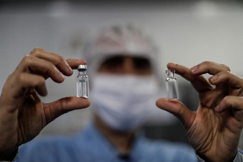 México no compra vacunas anticovid de segunda, advierte Hacienda