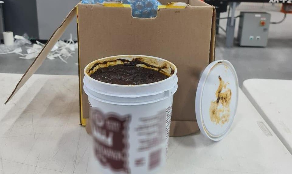 Aseguran droga en bote de mole en Querétaro