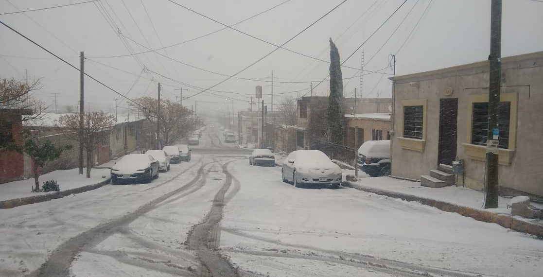Nieva 1.5 pulgadas en Piedras Negras