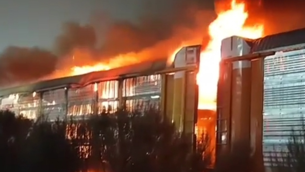 Se incendia FCA en Derramadero
