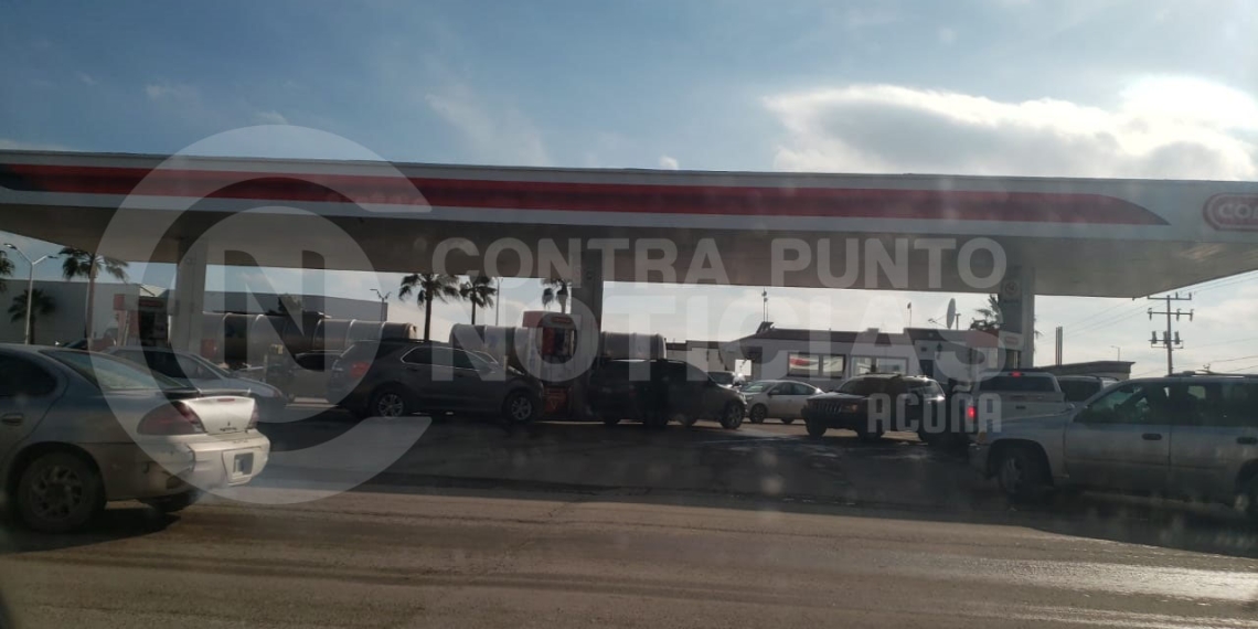 Desabasto de agua y largas filas en gaseras y gasolineras
