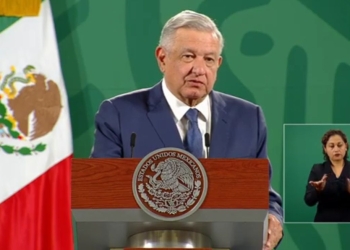 Pese a contagio de COVID-19, López Obrador no usará cubrebocas