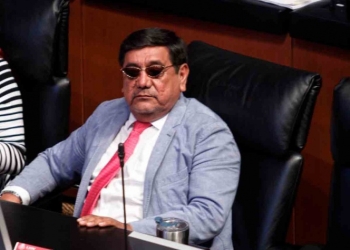 Piden a Salgado Macedonio retirarse de la contienda