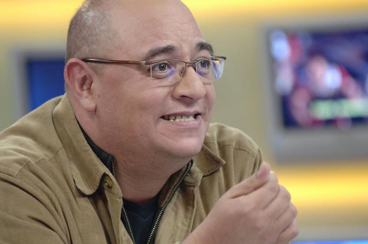 Víctor Trujillo se quita el maquillaje y reclama campaña en contra de 'Brozo '
