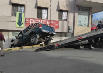 Contra unas oficinas